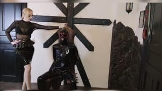 Orgasm ruined! Rubber victim:Heavy rubber dominatrix